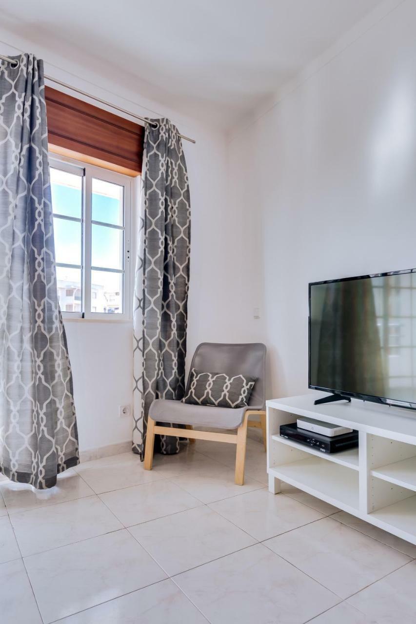 Rei - Quarteira - 3 Min To The Beach Vilamoura Exterior photo